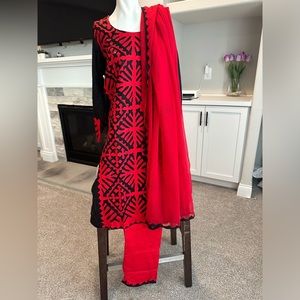 Brand new 3 piece Pakistani Indian suite